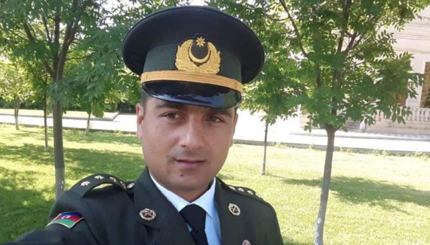 Azerbaycan şehidinin kabrinde Galatasaray bayrağı
