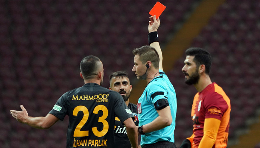 Muğdat, kart ve sosyal medya linci