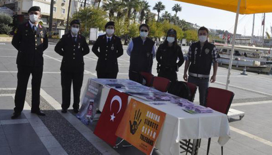 Marmariste polis ve jandarma şiddete karşı uyarı broşürü dağıttı