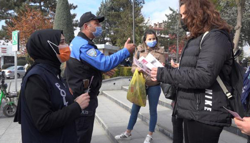 Çorum’da kadınlara ‘KADES’ tanıtıldı