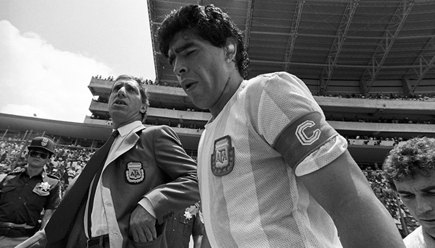 Son Dakika | Diego Armando Maradonanın vefatı sonrası spor dünyası yasta