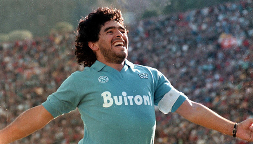 Alman kulüplerinden Maradonanın ölümü dolayısıyla taziye mesajları