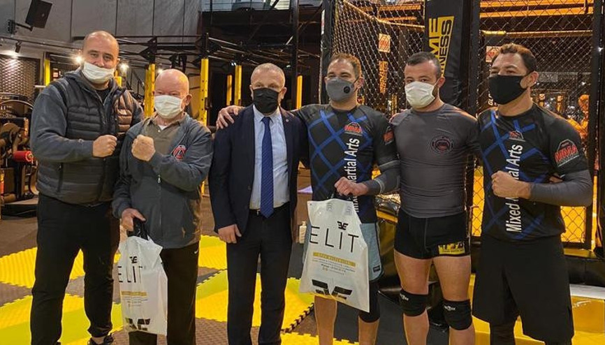 İstanbulda (MMA) Karma Dövüş Sanatları Semineri düzenlendi