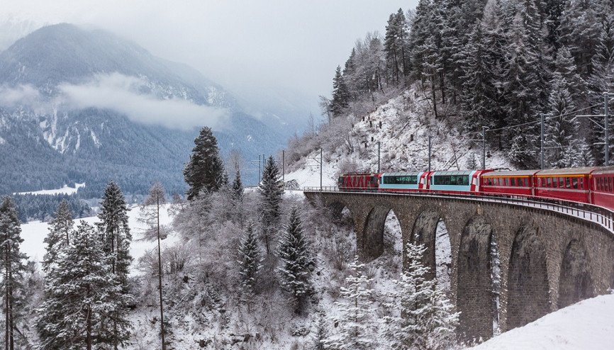 Bir başkadır tren yolculuğu