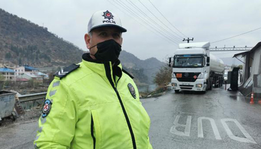Çetin kış şartlarına sahip Tuncelide, kış lastiği denetimi başladı