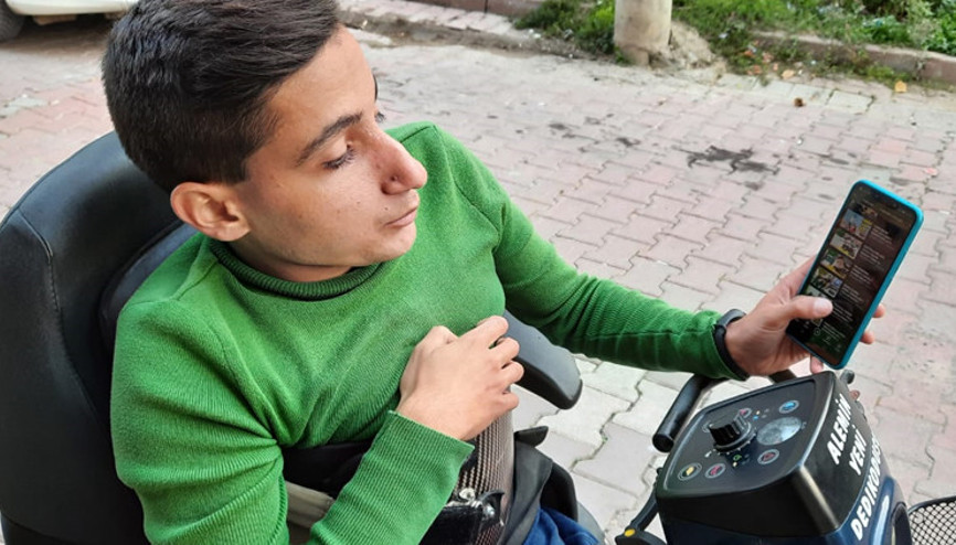 Skolyoz hastası Oktay Nahirci, sosyal medya ile hayata bağlandı