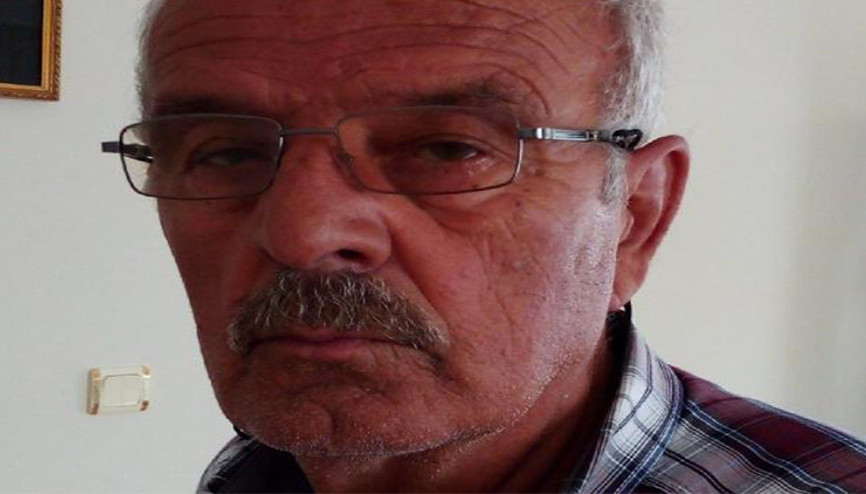 İş makinesinin devirdiği ağacın altında kalıp, öldü