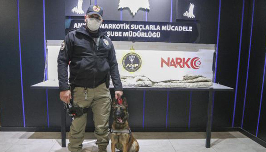 Ankara Polisi, Avustralyaya gönderilecek yorganda 8 kilo uyuşturucu buldu