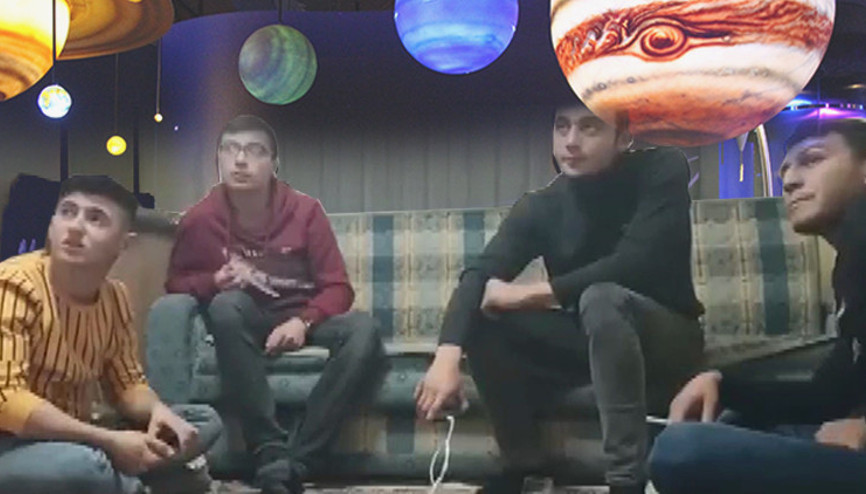 Son dakika: Güneş sistemini tartıştıkları videoları binlerce izlenen Konyalı gençler konuştu
