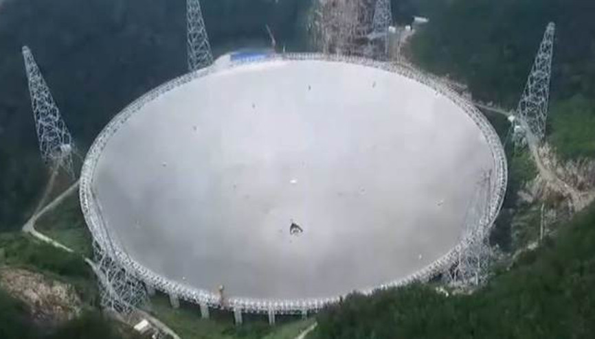 Porto Rikoda ünlü Arecibo teleskobu çöktü