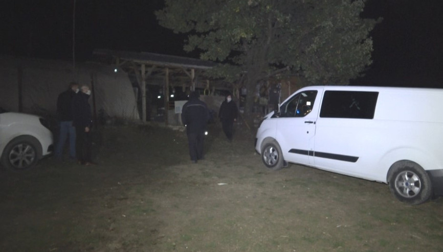 Cinsel ilişki teklifini reddettiği için kendisini vuran sevgilisini öldüren kadın, adliyede Cinsel ilişki teklifini reddettiği için kendisini vuran sevgilisini öldüren kadın, adliyede