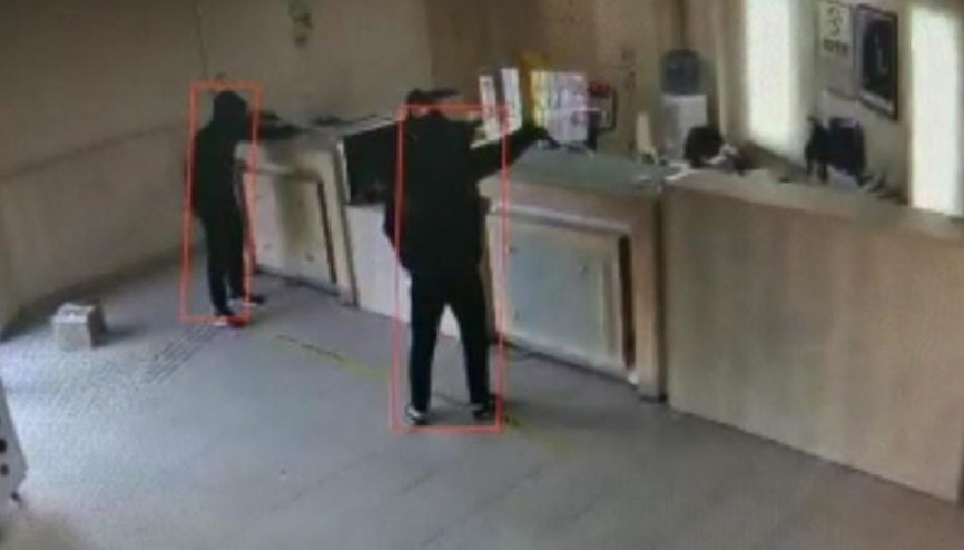 Bursa’da dehşet anları Ellerinde silahlarla içeri girdiler…