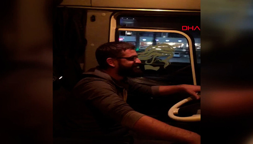 TIR sürerken horon oynadı, ehliyetine el konuldu