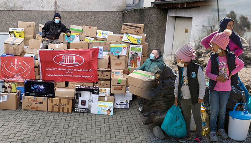 Moria kampı için yardım topladılar