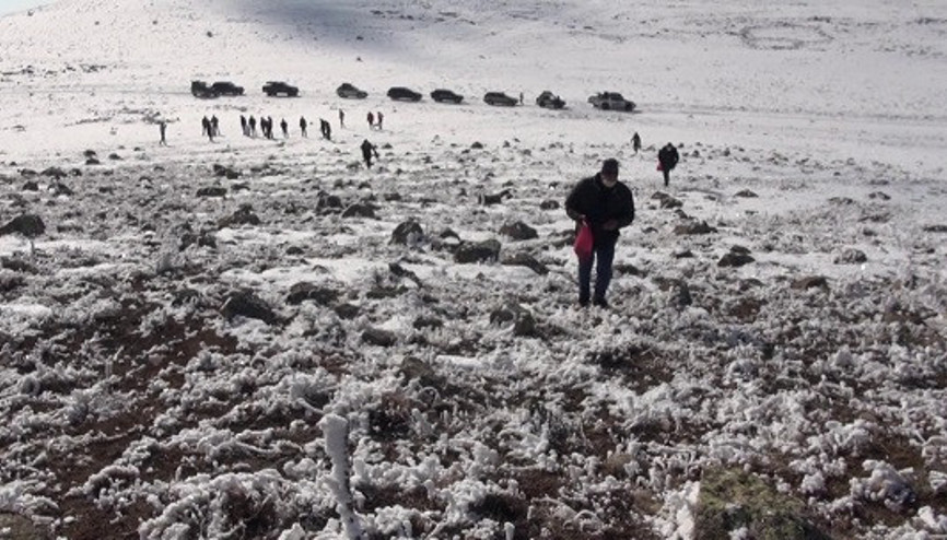 Off-Road tutkunları, yaban hayatı için karlı dağları aştı Off-Road tutkunları, yaban hayatı için karlı dağları aştı