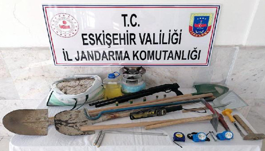 Eskişehirde sit alanında define arayan 6 kişiye suçüstü