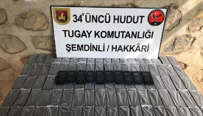 Hakkari ve Vanda kaçak sigara ile cep telefonu ele geçirildi
