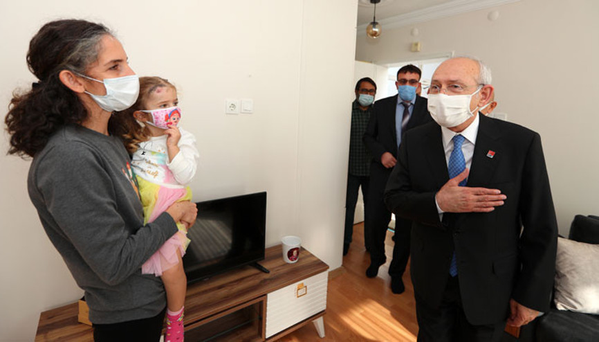 CHP Genel Başkanı Kılıçdaroğlu, İzmirdeki depremin simge isimlerini ziyaret etti