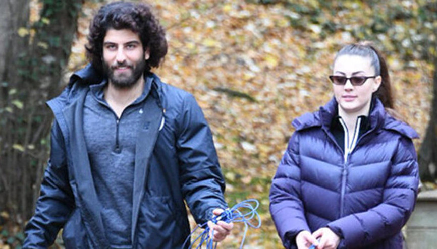 Oyuncu Burcu Özberk, Murat Kazancıoğlu aşkı belgelendi