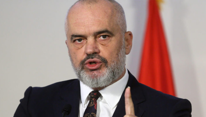 Arnavutluk İçişleri Bakanı istifa etti