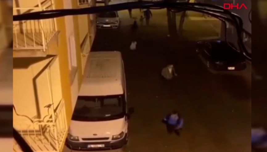 Kendilerini ihbar eden çocuklar, polisten böyle kaçtı