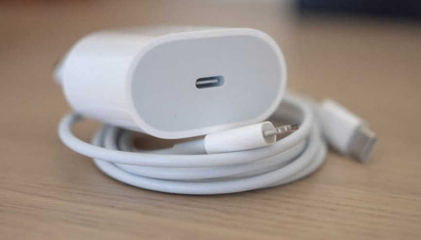iPhone sahiplerine çok önemli şarj adaptörü uyarısı
