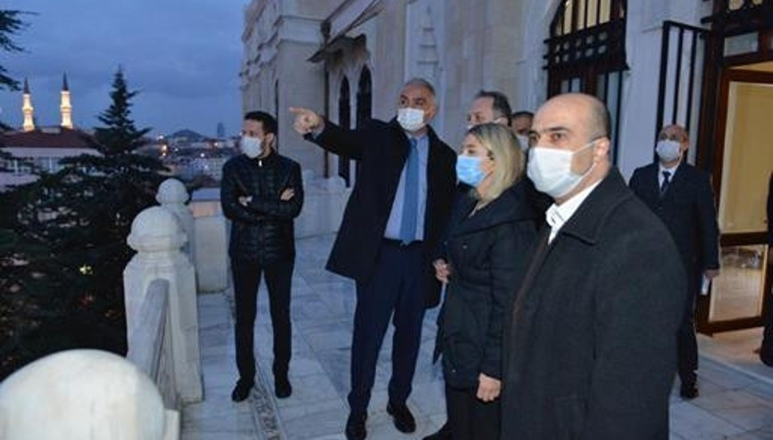 Restorasyon çalışmalarını yerinde inceledi