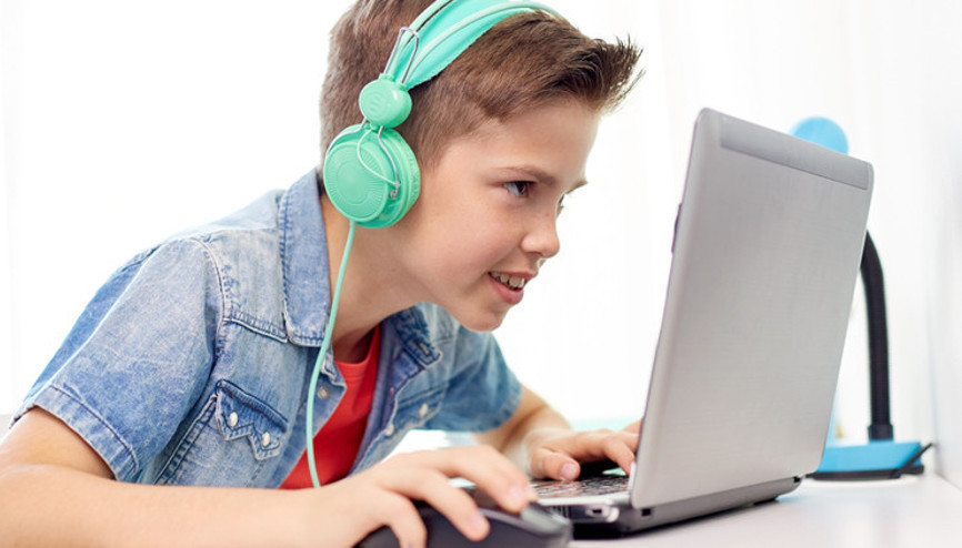 Pandemi döneminde çocukların ekran başında geçirdiği süre kısıtlanmalı