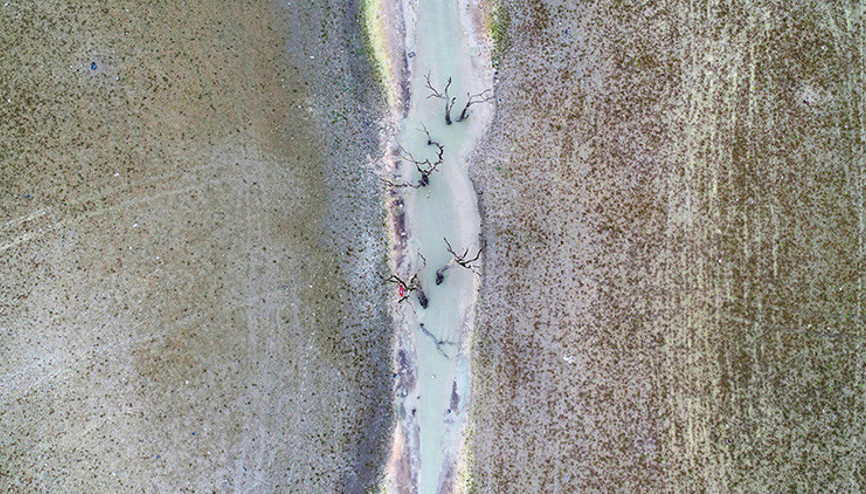 Son dakika haberleri...Sazlıdere Barajı’nda korkutan manzara Çöle döndü, kalıntılar ortaya çıktı Son dakika haberleri...Sazlıdere Barajı’nda korkutan manzara Çöle döndü, kalıntılar ortaya çıktı