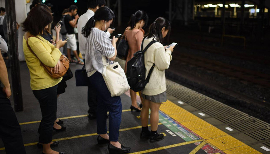 Türkler geliştirdi, Japonları ekran başına kilitledi