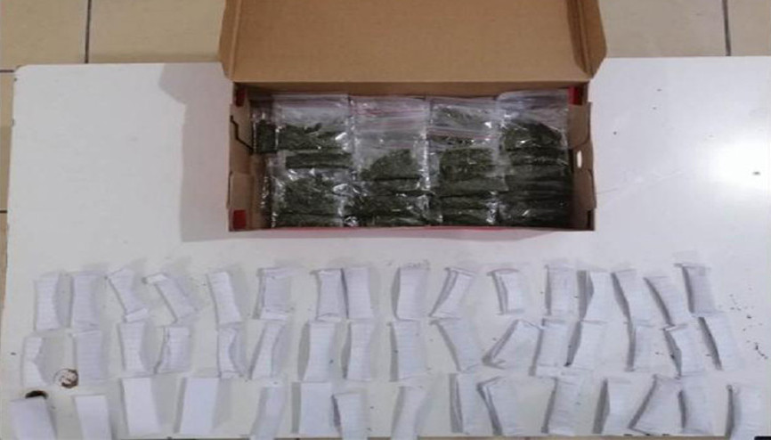Taksiyle kutu içinde esrar sevkiyatına 1 gözaltı Taksiyle kutu içinde esrar sevkiyatına 1 gözaltı