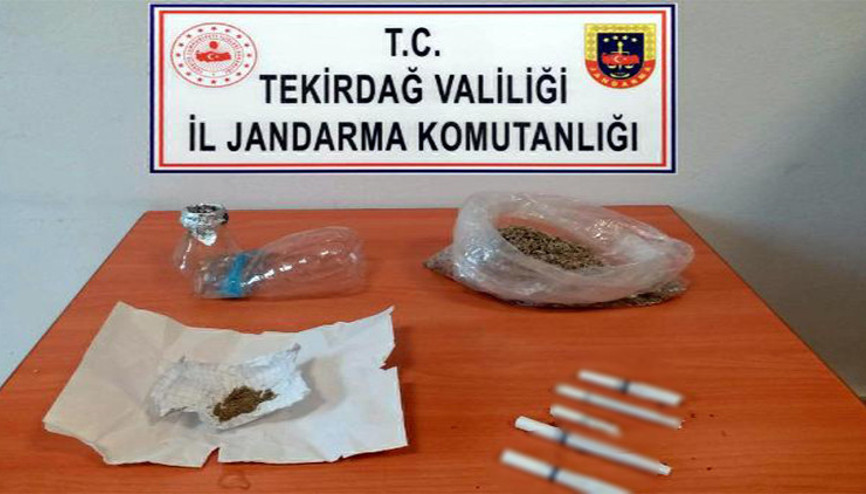 Tekirdağda şifreli uyuşturucu satışına 4 gözaltı Tekirdağda şifreli uyuşturucu satışına 4 gözaltı