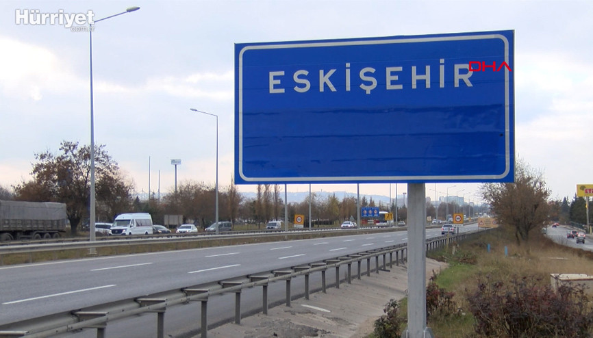 Şehir tabelalarından nüfus ve rakım gitti, adları kaldı
