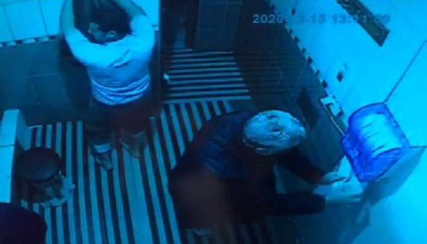 Abdest alma bahanesiyle geldi, yaptığı pes dedirtti