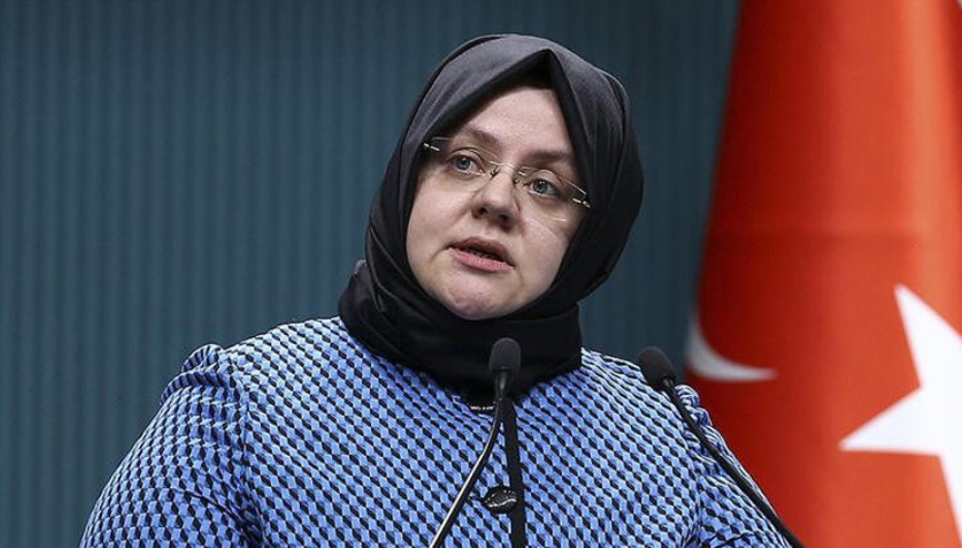 Bakan Selçuk, İzmirde kadın kooperatifi temsilcileriyle buluştu