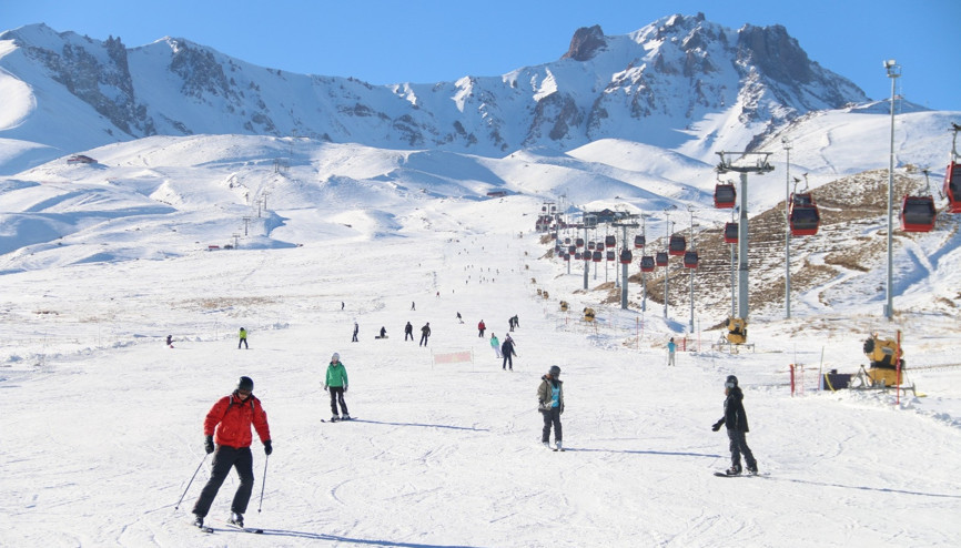 Erciyes Kayak Merkezine yabancı turist ilgisi