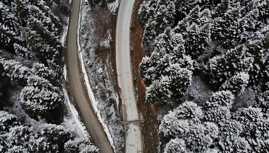 Yedigöller Milli Parkı yolu kar ve buzlanma sebebiyle ulaşıma kapatıldı