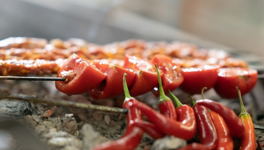 Kebabın vazgeçilmezi kırmızı biberde portakaldan fazla C vitamini var Kebabın vazgeçilmezi kırmızı biberde portakaldan fazla C vitamini var