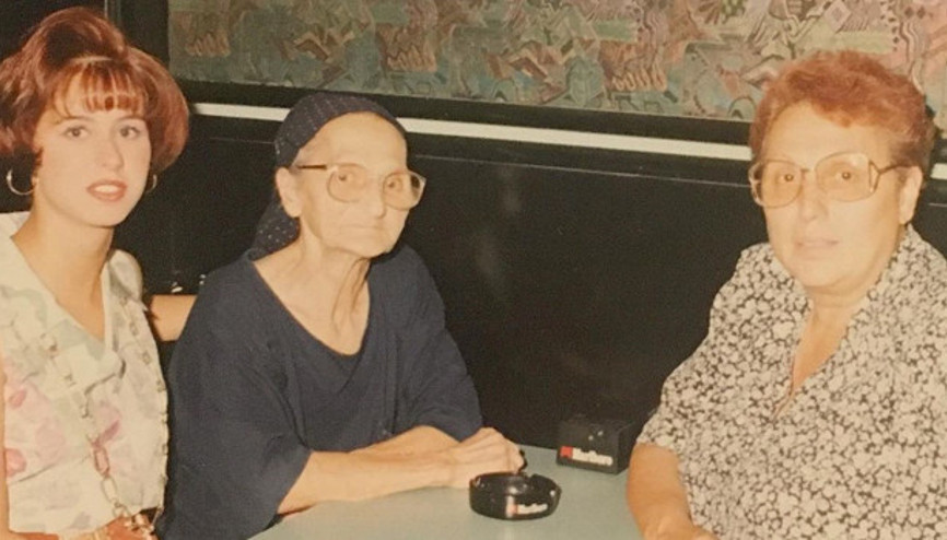 Üç kuşak bir arada... Yıl mı 1998 Üç kuşak bir arada... Yıl mı 1998