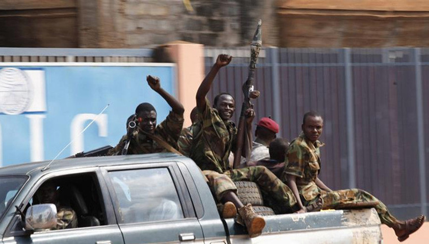 Orta Afrika Cumhuriyeti’nde eski lider François Bozize’nin evi yakıldı