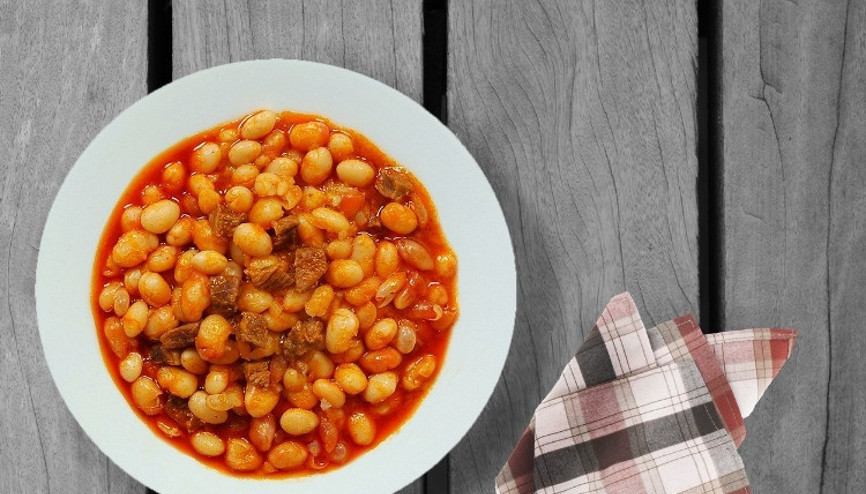 En zengin kaynağı fasulyeymiş Hele bir de yanında bulgur olursa... En zengin kaynağı fasulyeymiş Hele bir de yanında bulgur olursa...