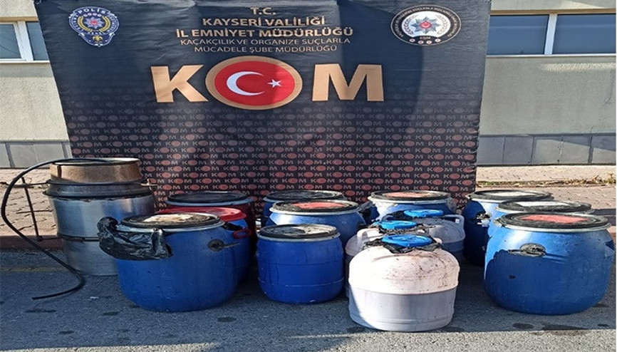 Kayseride 702 litre kaçak şarap ele geçirildi