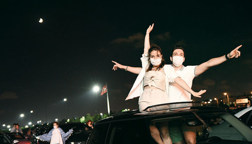 Karanlık yılın geceleri