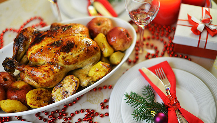 Yeni yıla sayılı günler kaldı... Keyifli sofralar için süsleme ipuçları