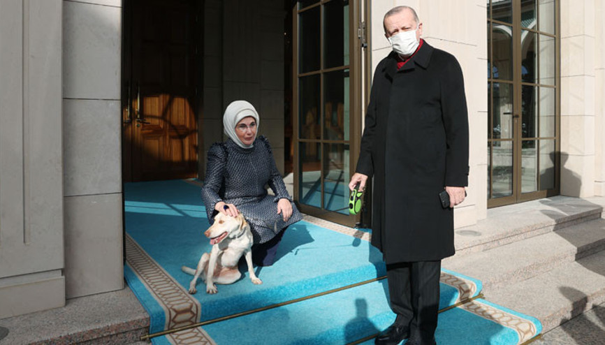 Emine Erdoğan, Cumhurbaşkanı Erdoğanı Leblebi ile birlikte uğurladı