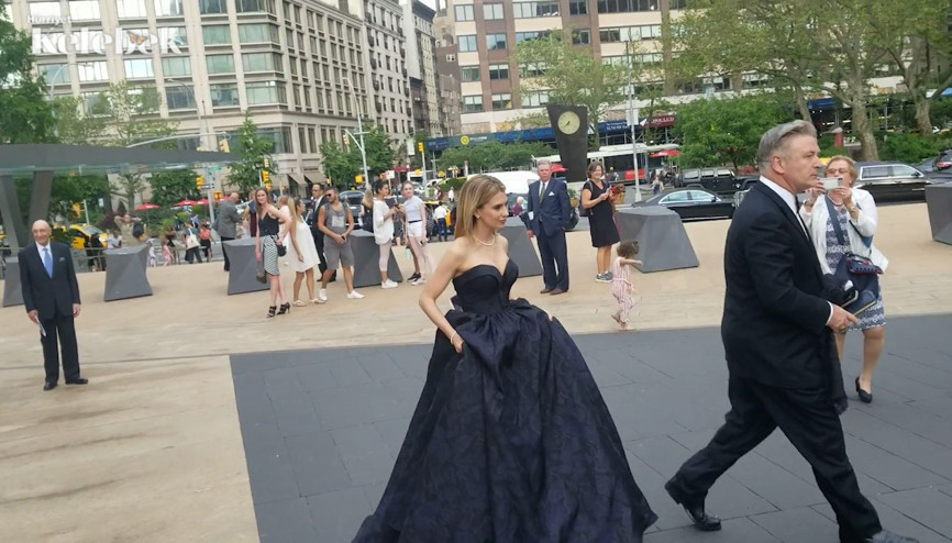 Kendine sahte bir geçmiş yaratmış: Hollywood bunu konuşuyor