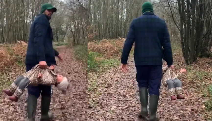 Yetenek yarışmasıyla ünlenmişti: Kızını çanta gibi taşıdı