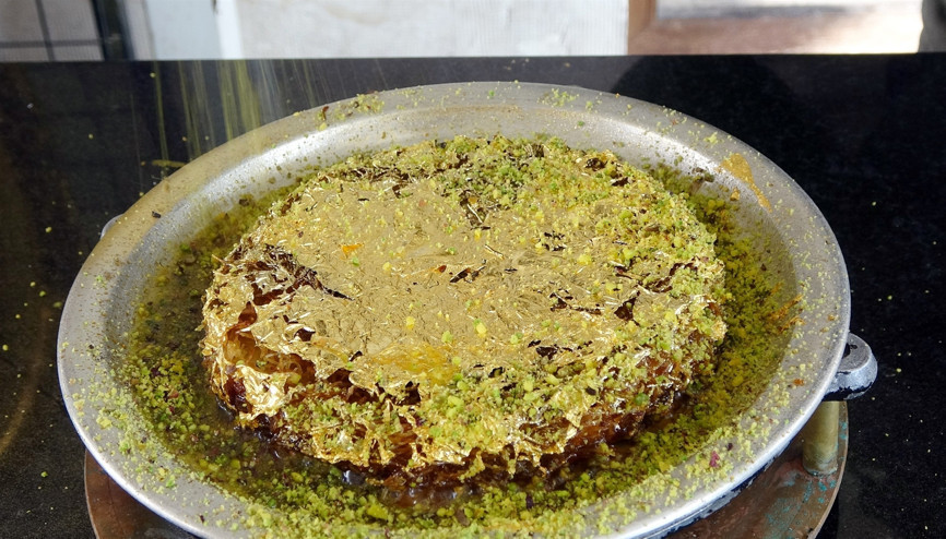 Hatay künefesi 24 ayar altınla kaplandı Fiyatı dudak uçuklattı