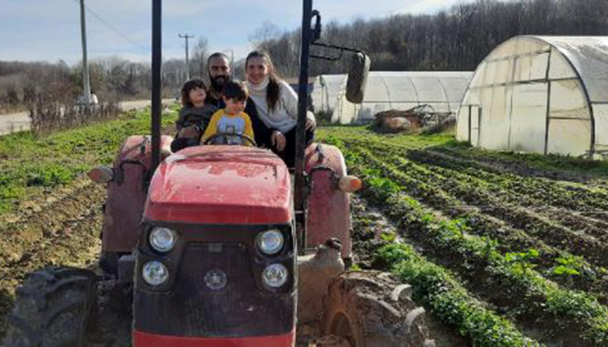 Şehir hayatından sıkılıp yerleştikleri köyde tarım ve hayvancılık yapmaya başladılar
