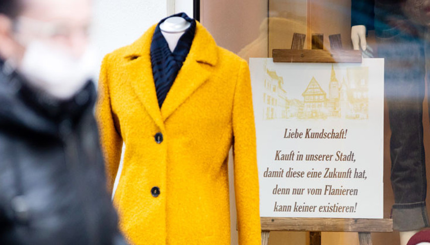 Depolarda mallar çığ gibi büyürken internet satışları patladı